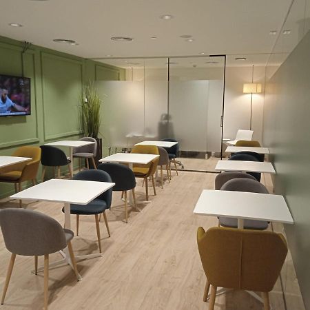 Hellosky Air Rooms Madrid Bagian luar foto