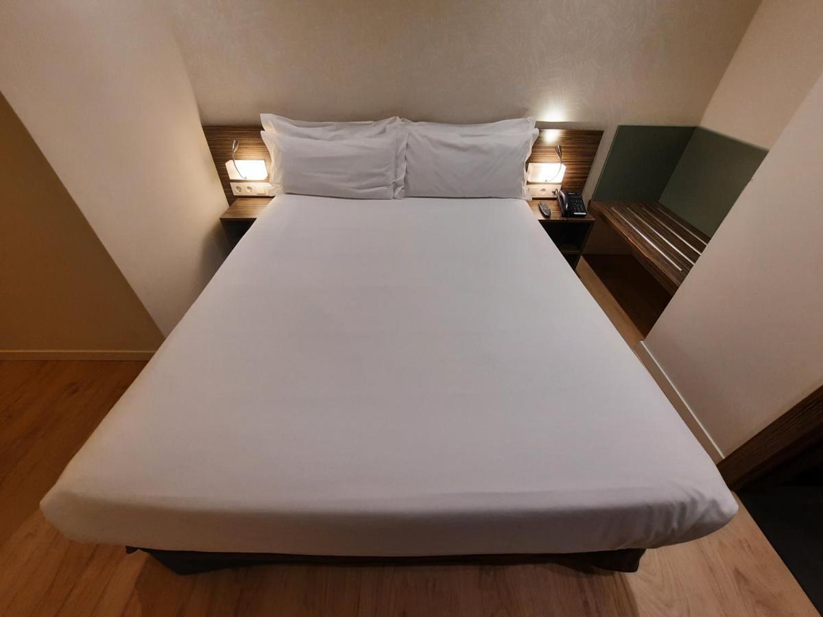 Hellosky Air Rooms Madrid Bagian luar foto