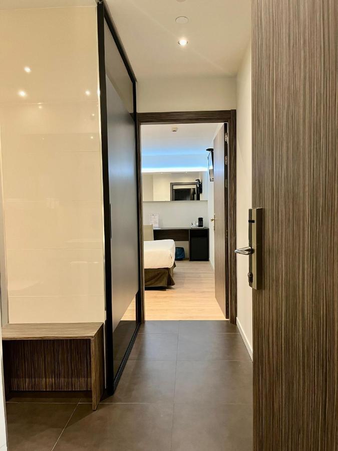 Hellosky Air Rooms Madrid Bagian luar foto